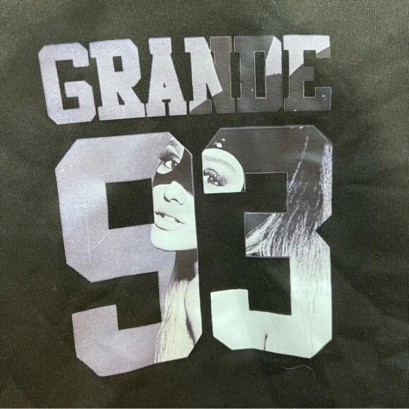 ARIANA  Grande Black Cropped Sweater - Picture 2 of 6